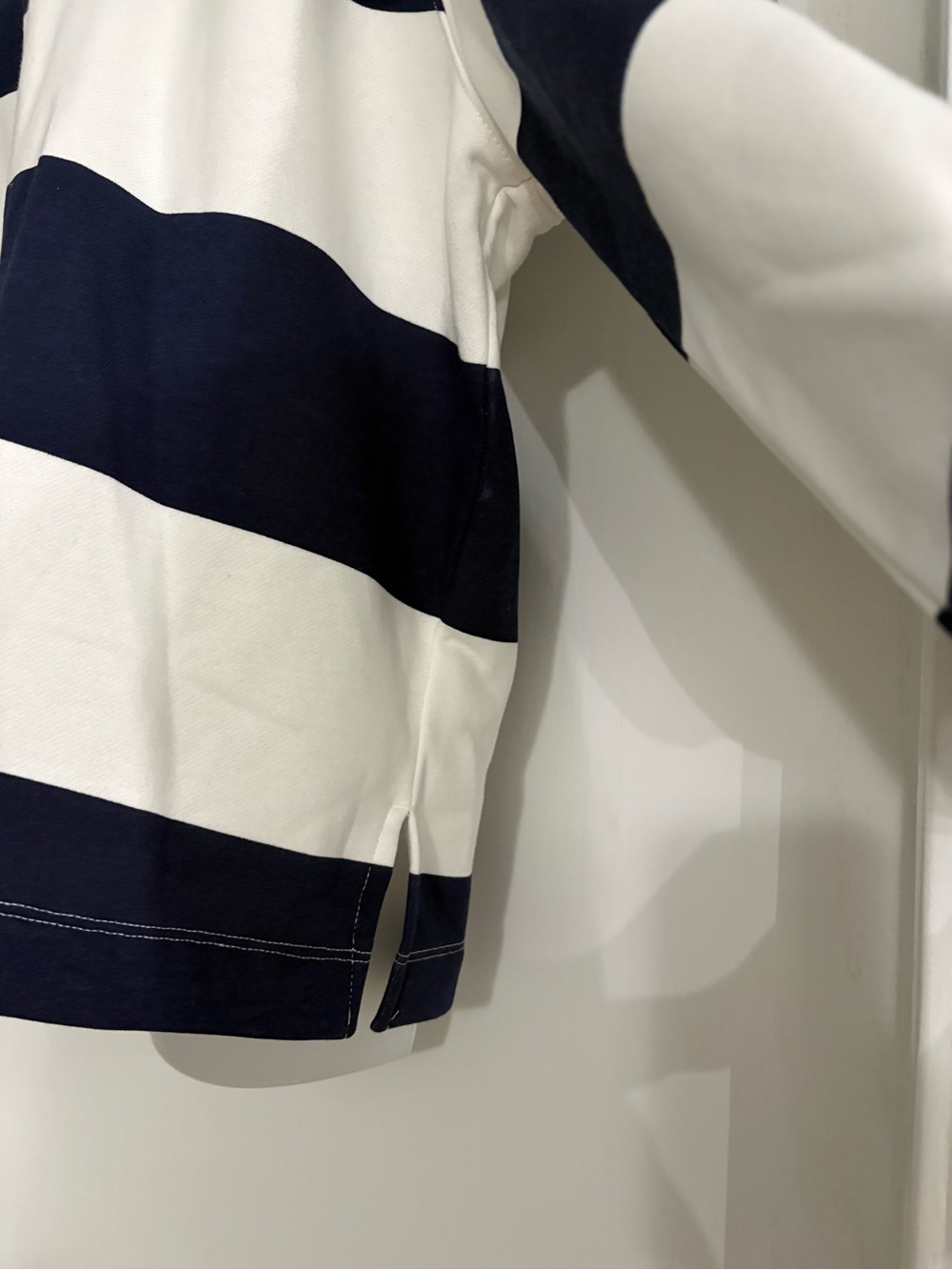 Classic Navy and White Striped Crewneck Sweatshirt Nautical Size L NWOT - Picture 4 of 7
